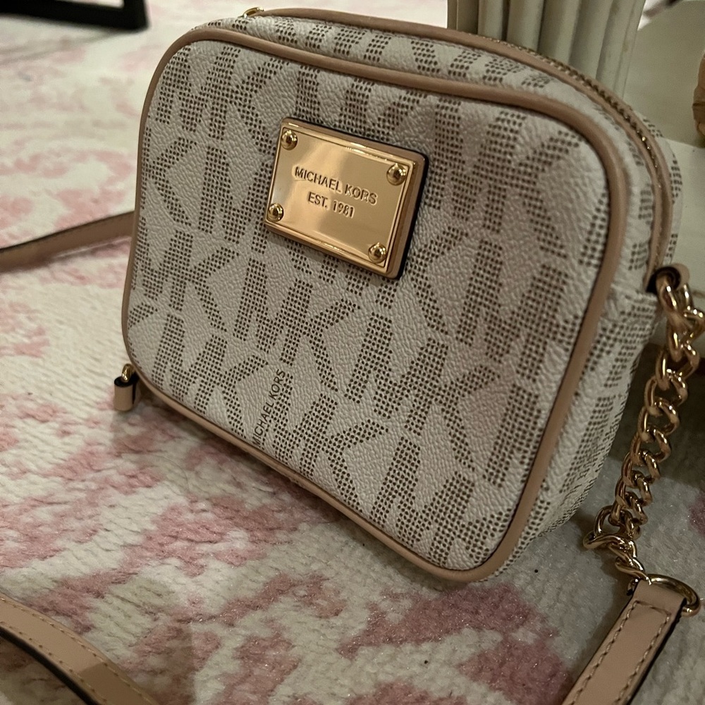 Michael Kors Crossbody